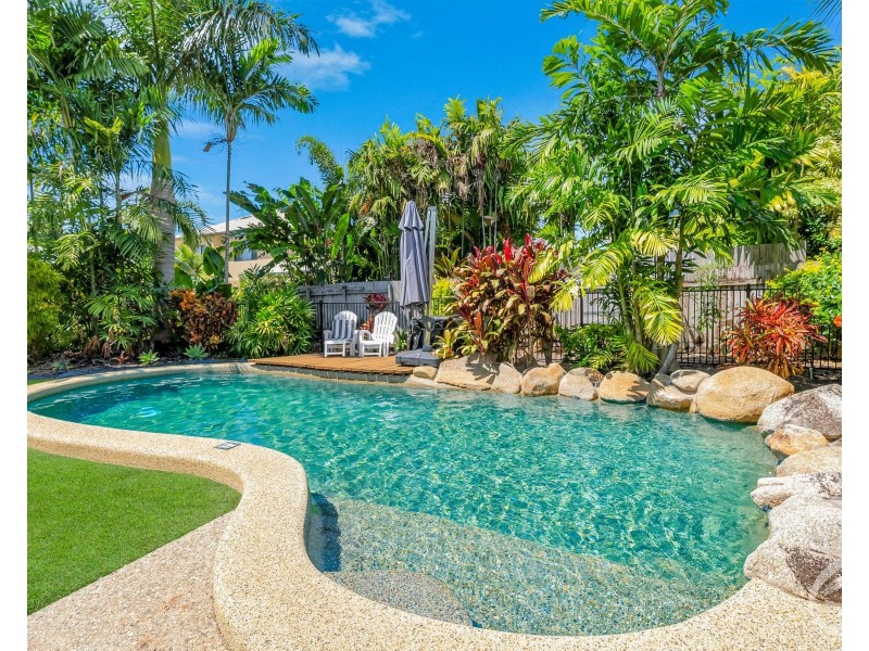 10/71-73 Cedar Road, Palm Cove QLD 4879