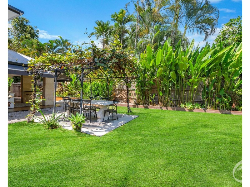 10/71-73 Cedar Road, Palm Cove QLD 4879