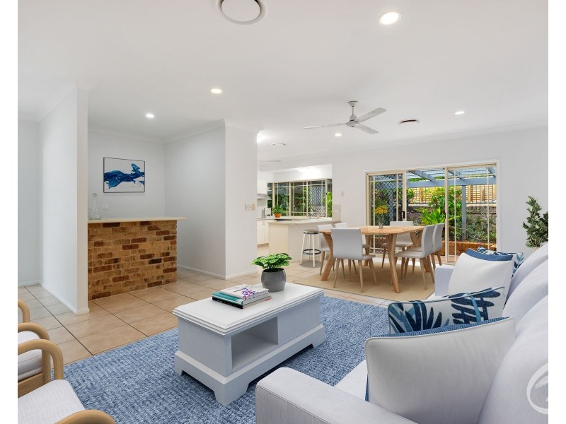 15 Eugenia Crescent, Redlynch QLD 4870