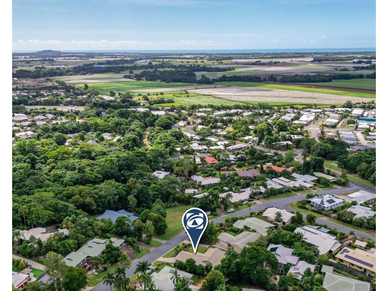 15 Eugenia Crescent, Redlynch QLD 4870