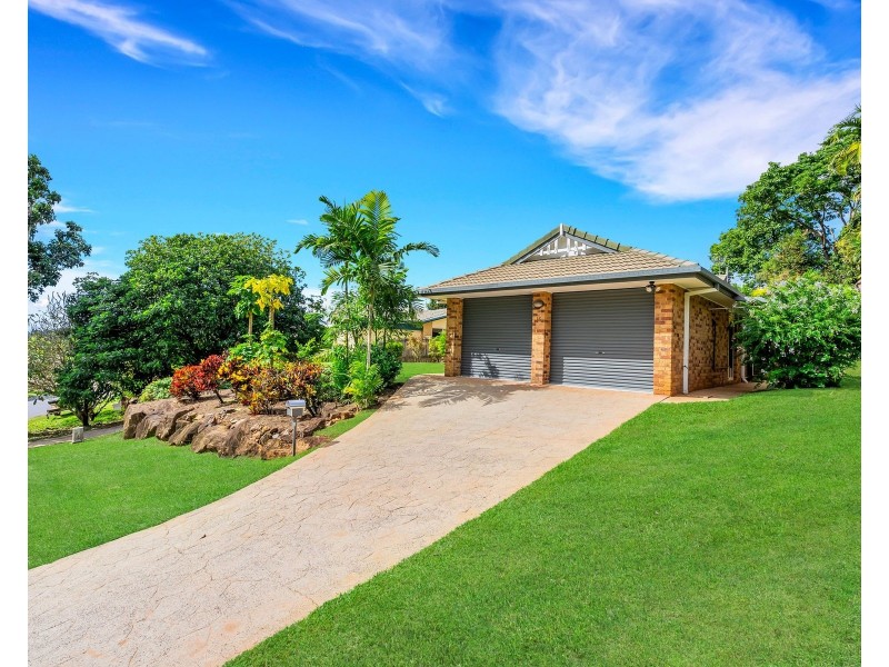 15 Eugenia Crescent, Redlynch QLD 4870