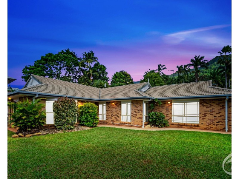 15 Eugenia Crescent, Redlynch QLD 4870