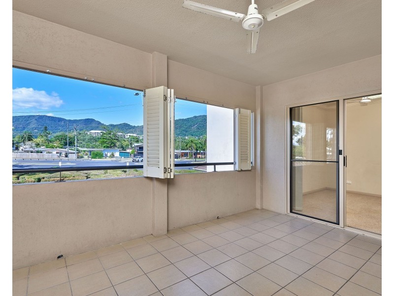 202/22-24 Ward Street, Mooroobool QLD 4870