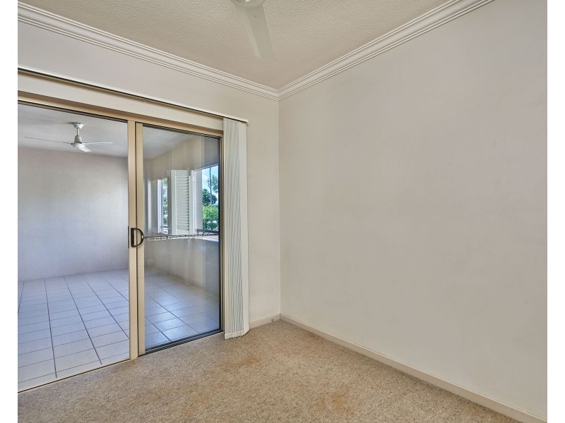 202/22-24 Ward Street, Mooroobool QLD 4870