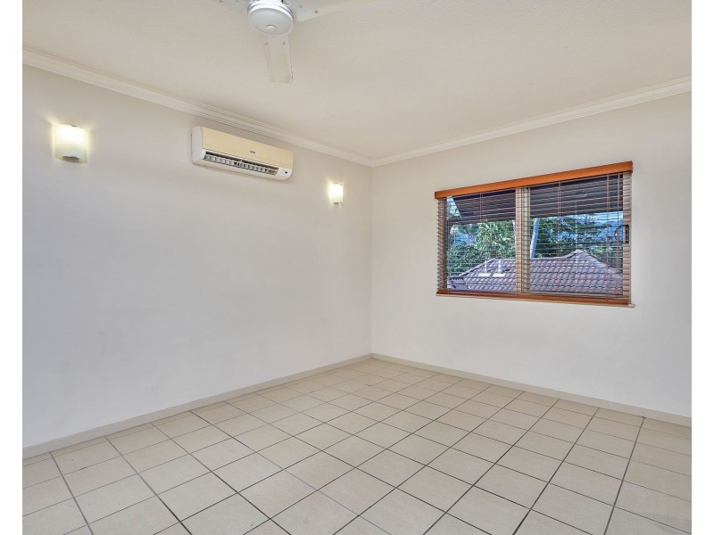 202/22-24 Ward Street, Mooroobool QLD 4870