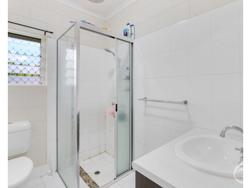 2/4 Farmer Street, Edmonton QLD 4869