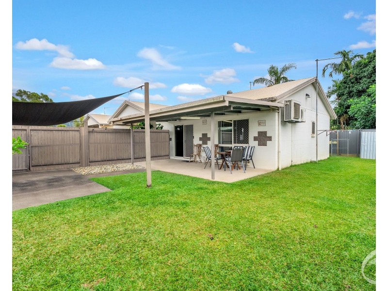 2/4 Farmer Street, Edmonton QLD 4869