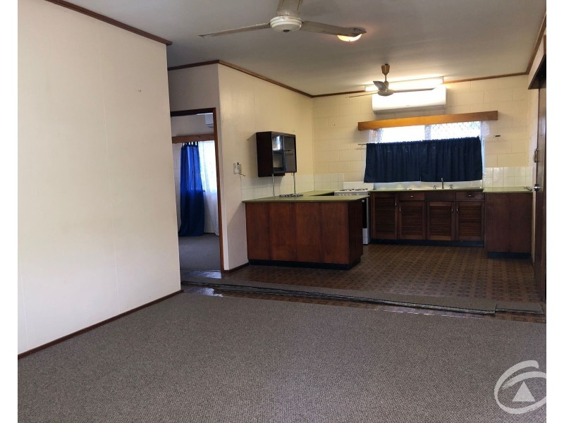 2/1 Spartan Close, Edmonton QLD 4869