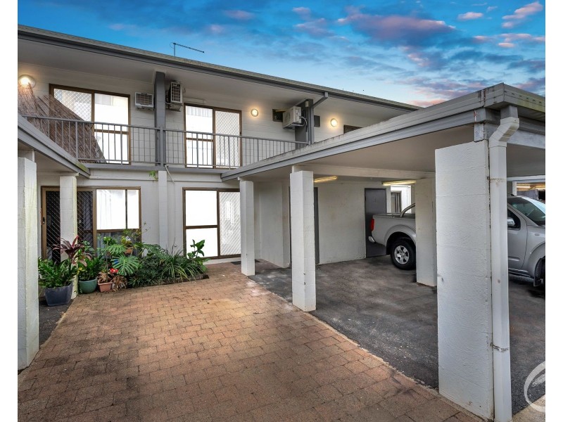 2/7 Rigg Street, Woree QLD 4868