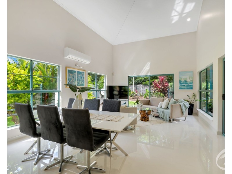 11 Green Avenue, Kewarra Beach QLD 4879