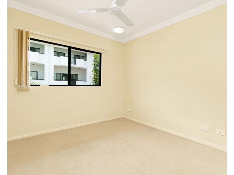 12/75 Spence Street, Cairns City QLD 4870
