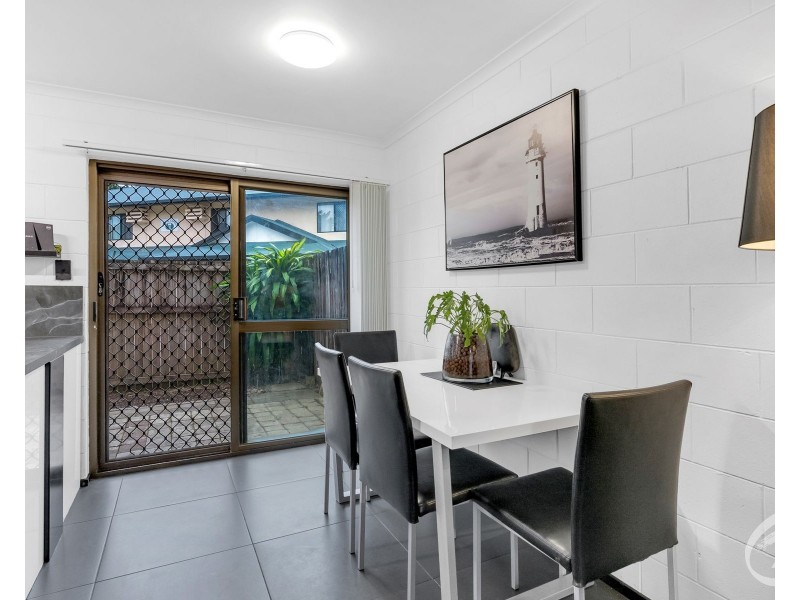 2/7 Rigg Street, Woree QLD 4868