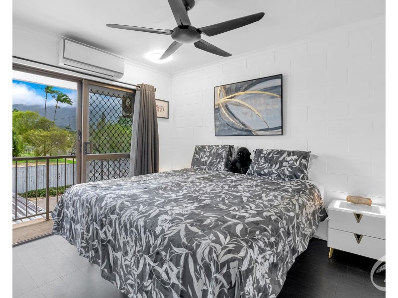 2/7 Rigg Street, Woree QLD 4868