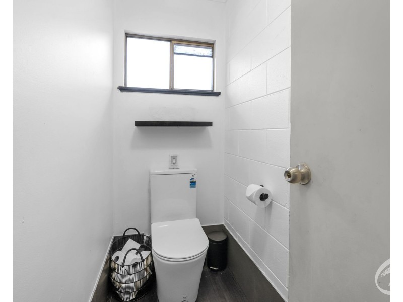 2/7 Rigg Street, Woree QLD 4868