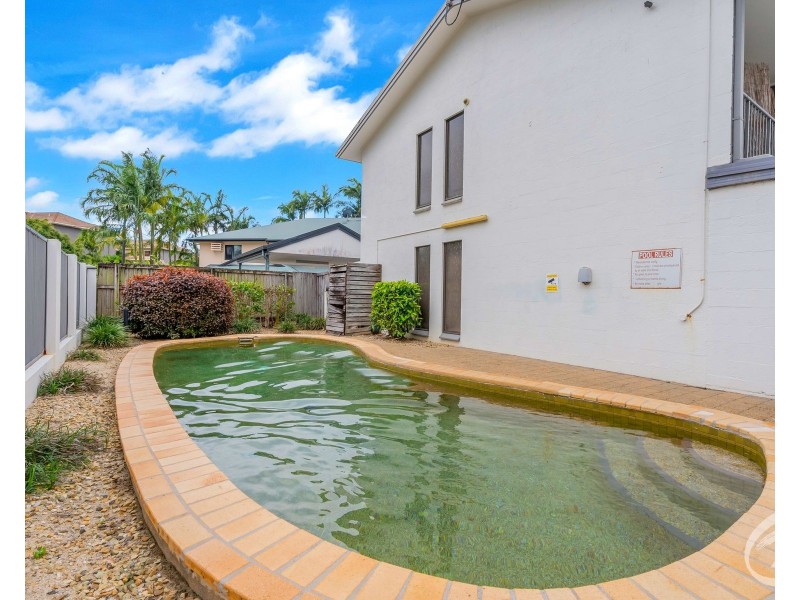 2/7 Rigg Street, Woree QLD 4868