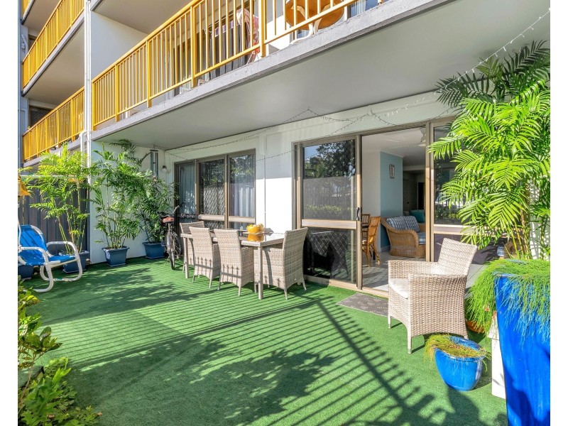 1/249-255 Esplanade, Cairns North QLD 4870