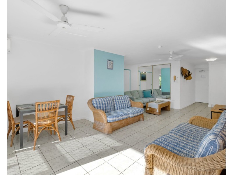 1/249-255 Esplanade, Cairns North QLD 4870