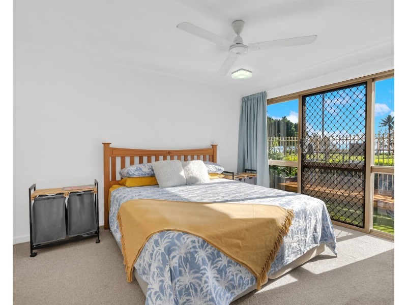 1/249-255 Esplanade, Cairns North QLD 4870
