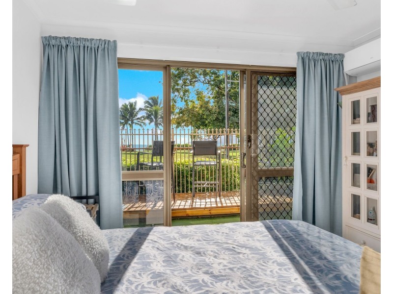 1/249-255 Esplanade, Cairns North QLD 4870
