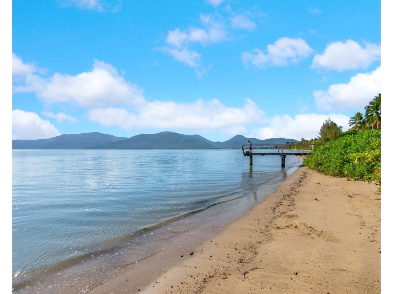 1/249-255 Esplanade, Cairns North QLD 4870