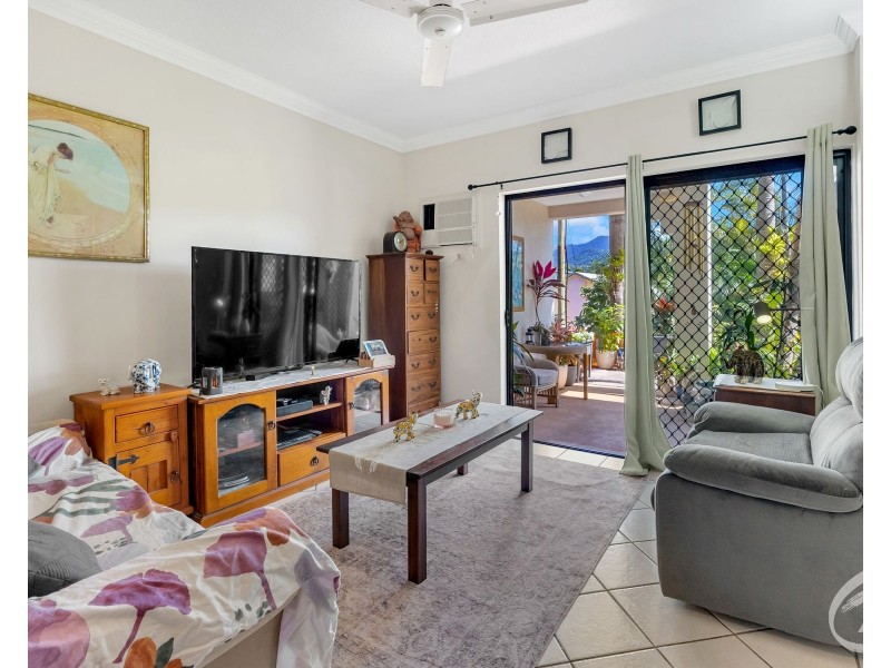 1/106 Moore Street, Trinity Beach QLD 4879