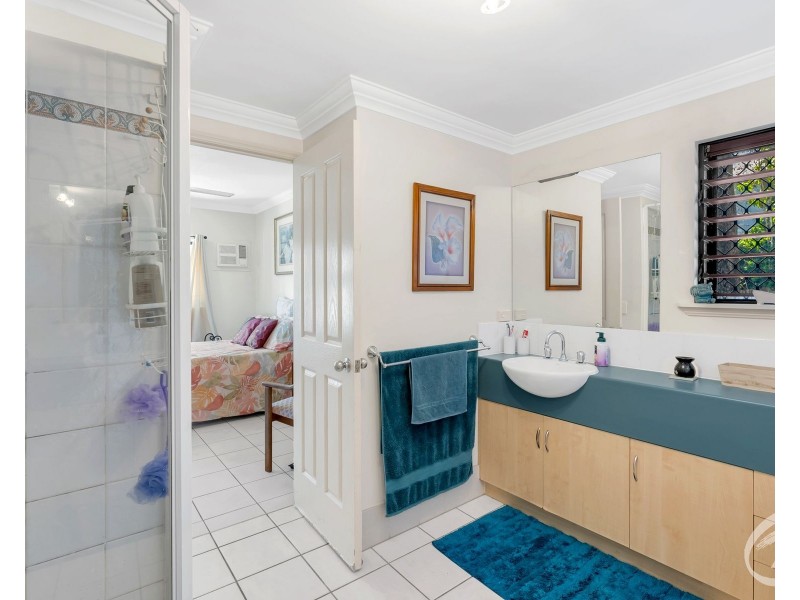 1/106 Moore Street, Trinity Beach QLD 4879