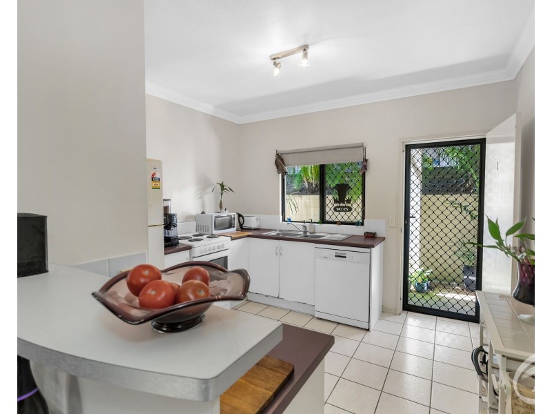 1/106 Moore Street, Trinity Beach QLD 4879