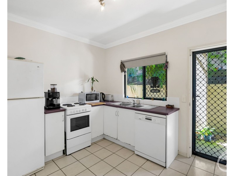 1/106 Moore Street, Trinity Beach QLD 4879