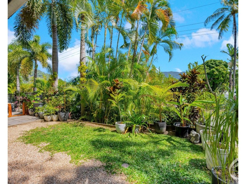 1/106 Moore Street, Trinity Beach QLD 4879