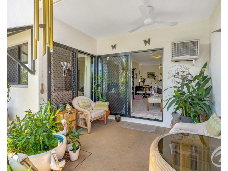 1/106 Moore Street, Trinity Beach QLD 4879