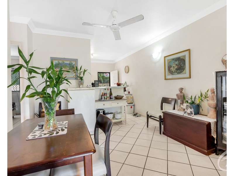 1/106 Moore Street, Trinity Beach QLD 4879