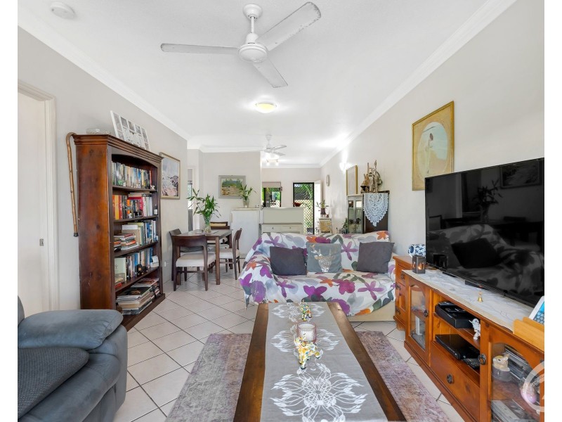 1/106 Moore Street, Trinity Beach QLD 4879