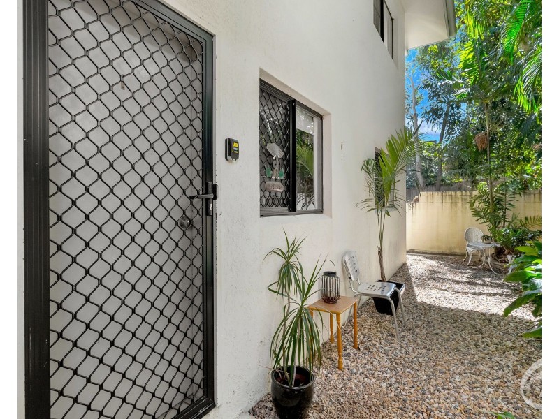 1/106 Moore Street, Trinity Beach QLD 4879