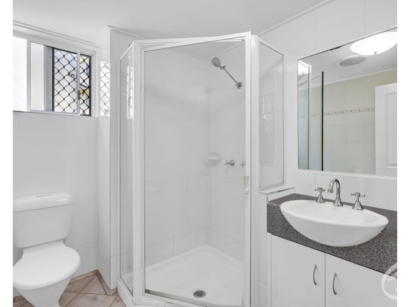 1/23 Digger Street, Cairns North QLD 4870