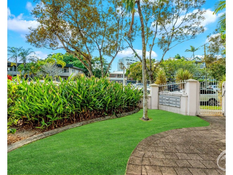 1/23 Digger Street, Cairns North QLD 4870