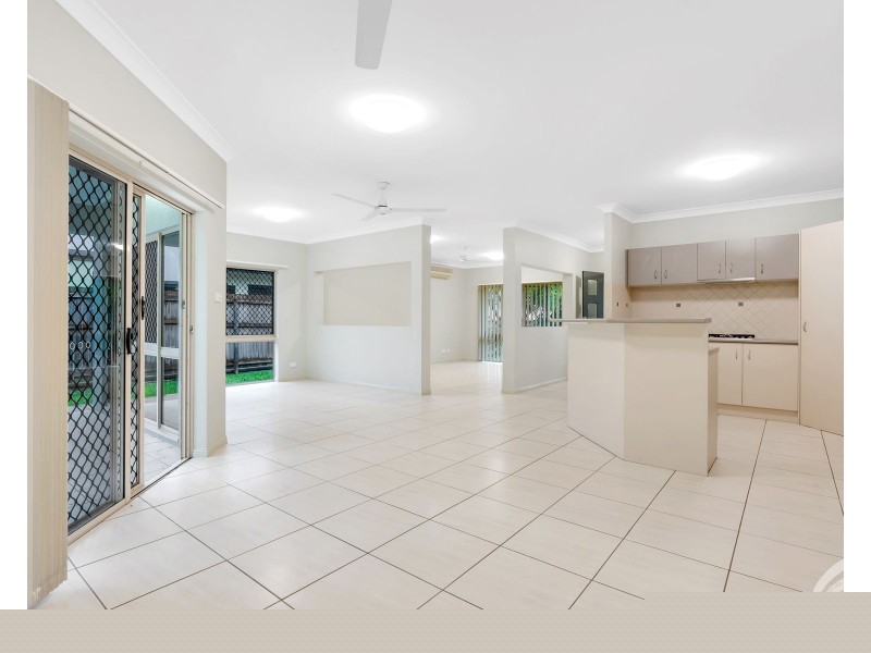 14 Beck Close, Bentley Park QLD 4869