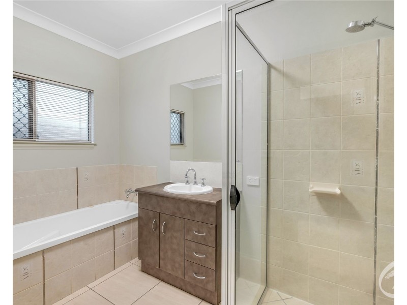 14 Beck Close, Bentley Park QLD 4869