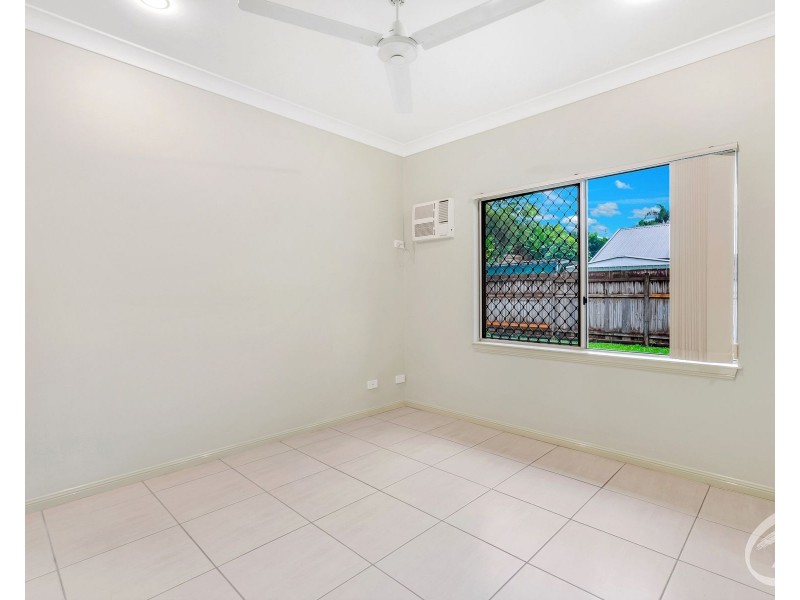 14 Beck Close, Bentley Park QLD 4869