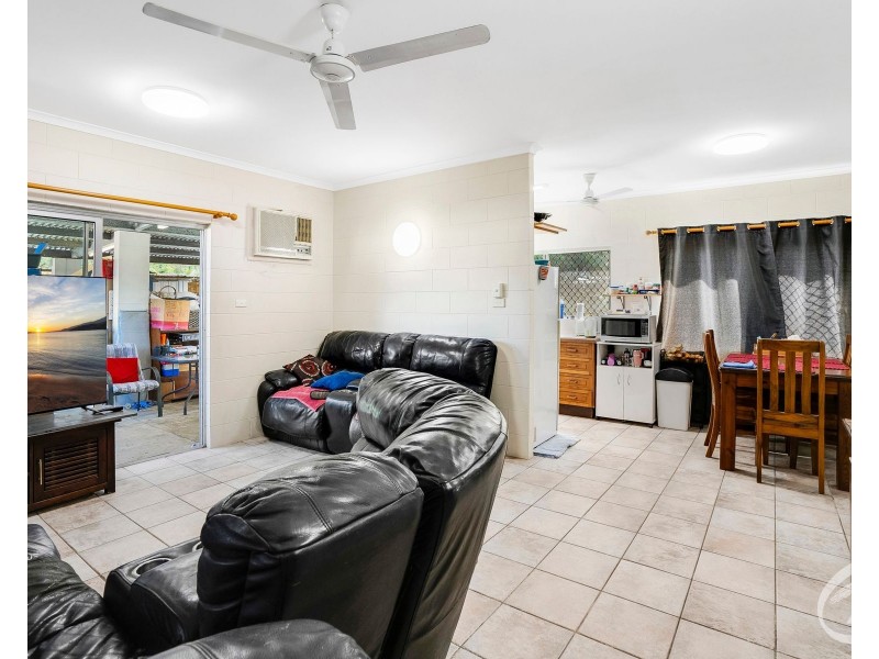 1/8 Denman Close, Manoora QLD 4870