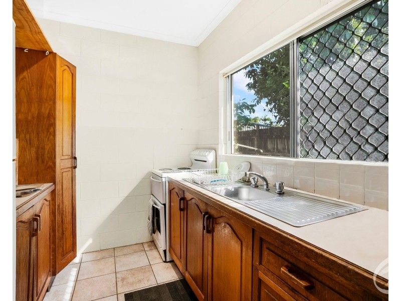 1/8 Denman Close, Manoora QLD 4870