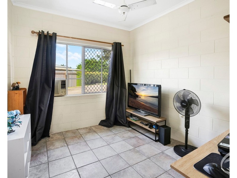 1/8 Denman Close, Manoora QLD 4870