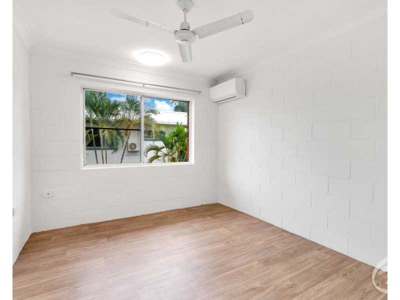 8/18 Curtin Street, Westcourt QLD 4870