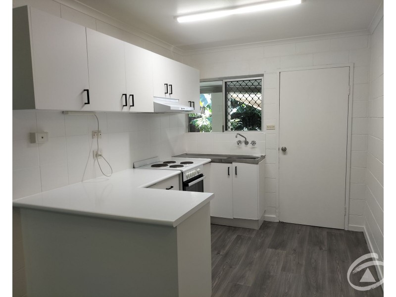 2/123 Oleander Street, Holloways Beach QLD 4878