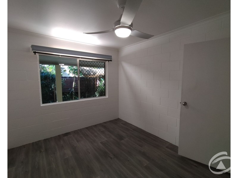 2/123 Oleander Street, Holloways Beach QLD 4878