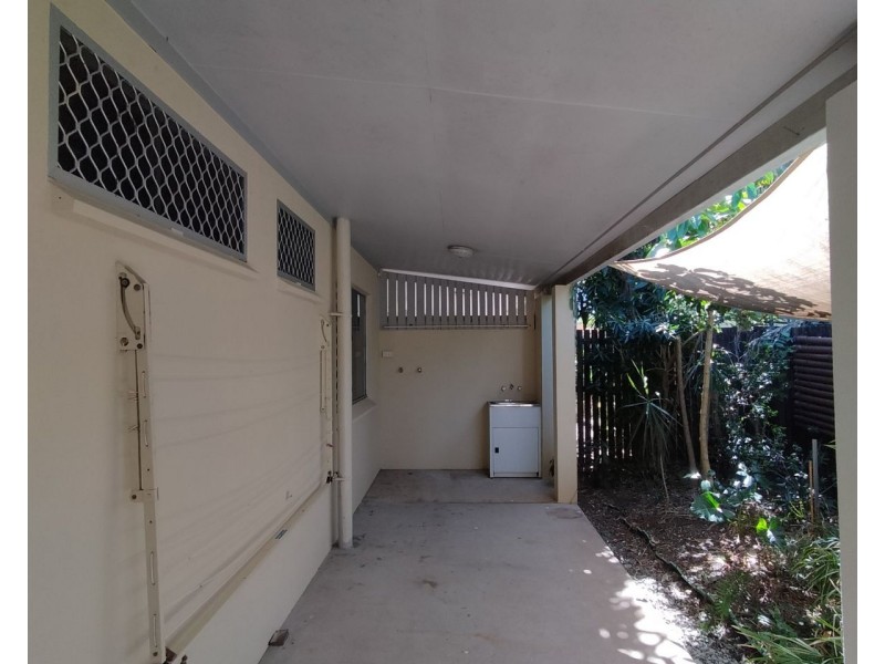 2/123 Oleander Street, Holloways Beach QLD 4878