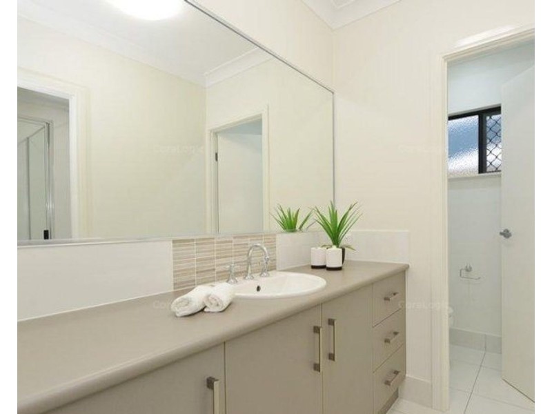 13 Laguna Avenue, Redlynch QLD 4870