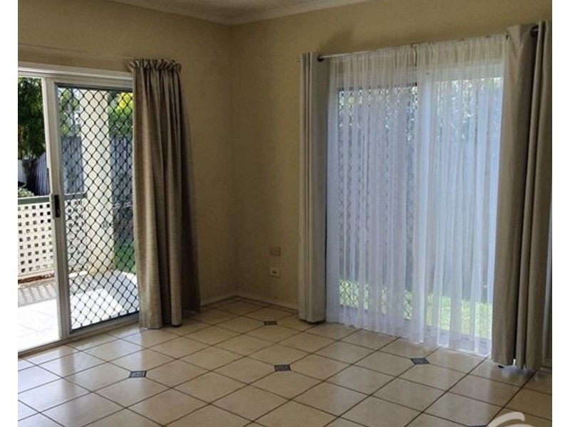 7 Rainy Mountain Place, Smithfield QLD 4878