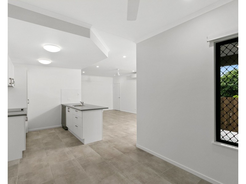 4/8 Marr Street, Edmonton QLD 4869