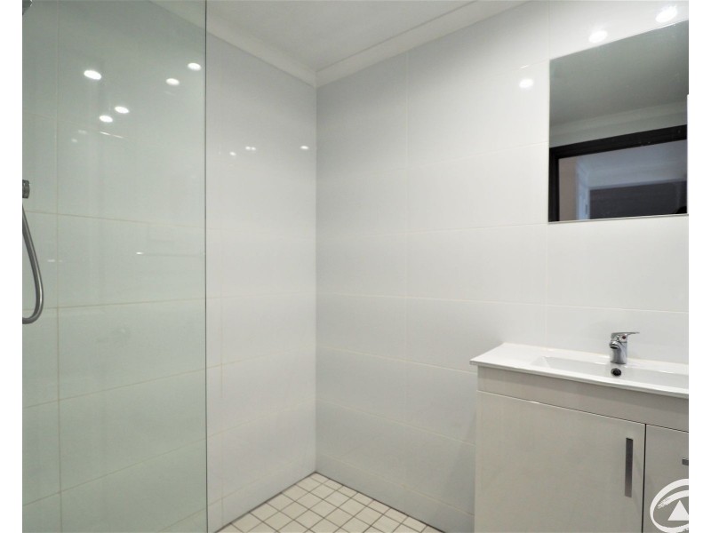 4/158 McLeod Street, Cairns North QLD 4870