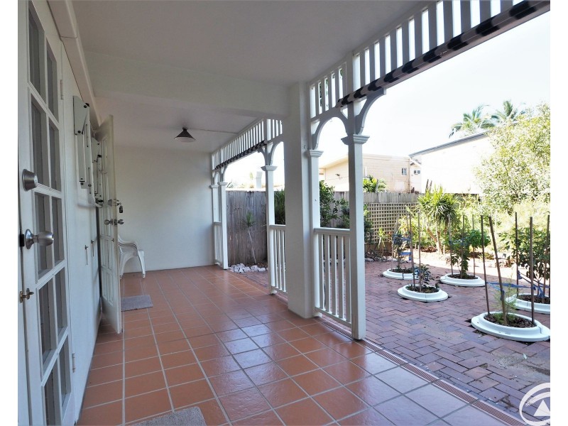 4/158 McLeod Street, Cairns North QLD 4870
